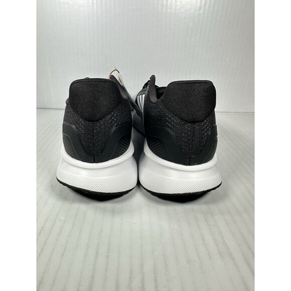 Athletic_Shoes